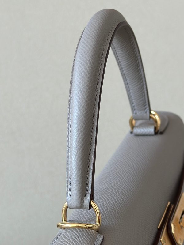 Kelly 28 Epsom Gris Asphalte (M8) Gold Hardware - Image 4