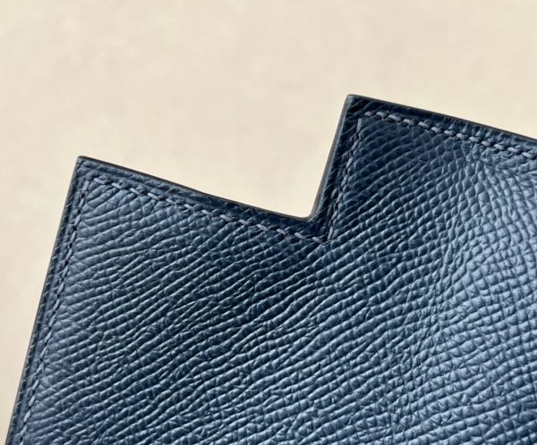 Kelly 28 Epsom Bleu Nuit(2Z) Gold Hardware - Image 6
