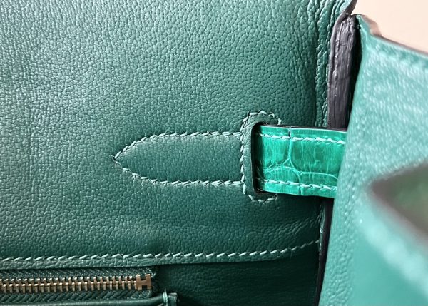 Birkin 35 Shiny Niloticus Crocodile Vert Emeraude 6Q Gold Hardware - Image 9