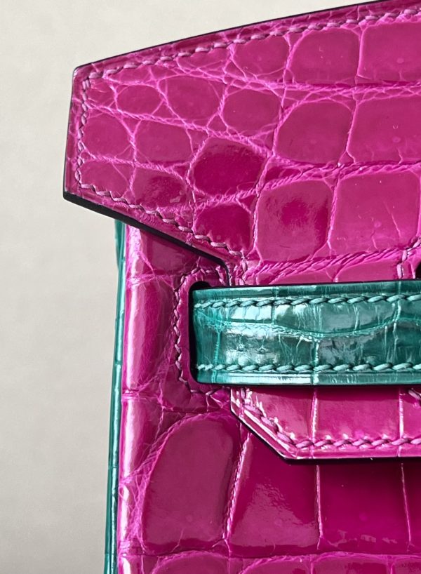 Birkin 25 Matte Niloticus Crocodile Menthe Palladium Hardware - Image 3