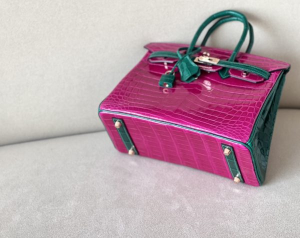 Birkin 25 Matte Niloticus Crocodile Menthe Palladium Hardware - Image 2
