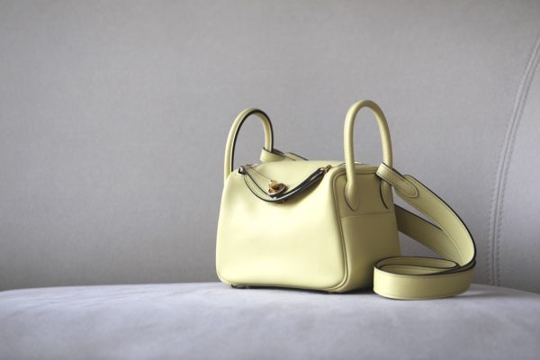Lindy Mini Swift Jaune Poussin 1Z Gold Hardware - Image 3