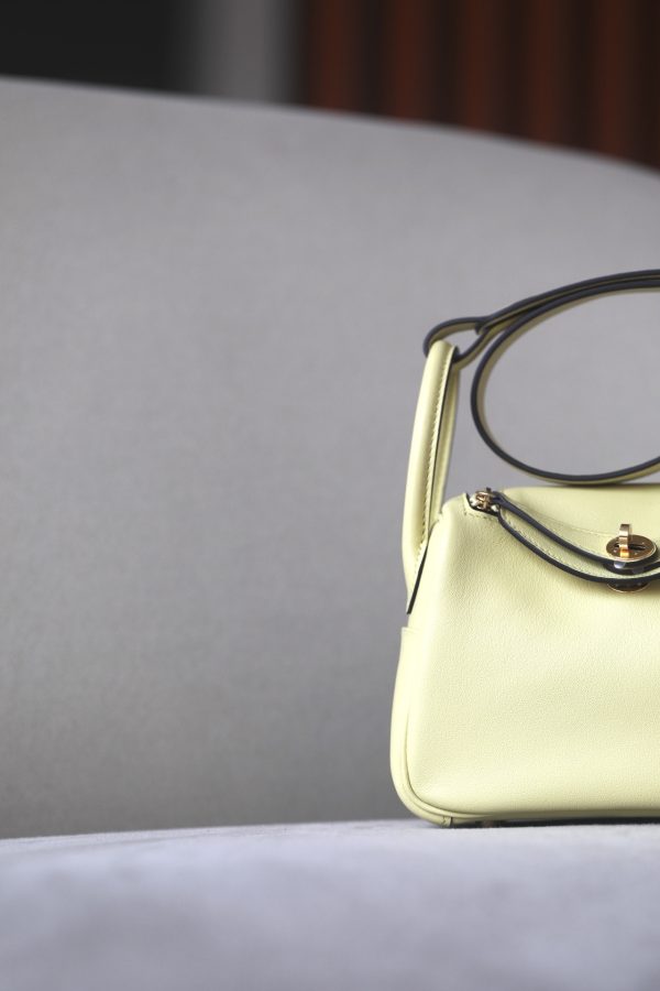 Lindy Mini Swift Jaune Poussin 1Z Gold Hardware - Image 4
