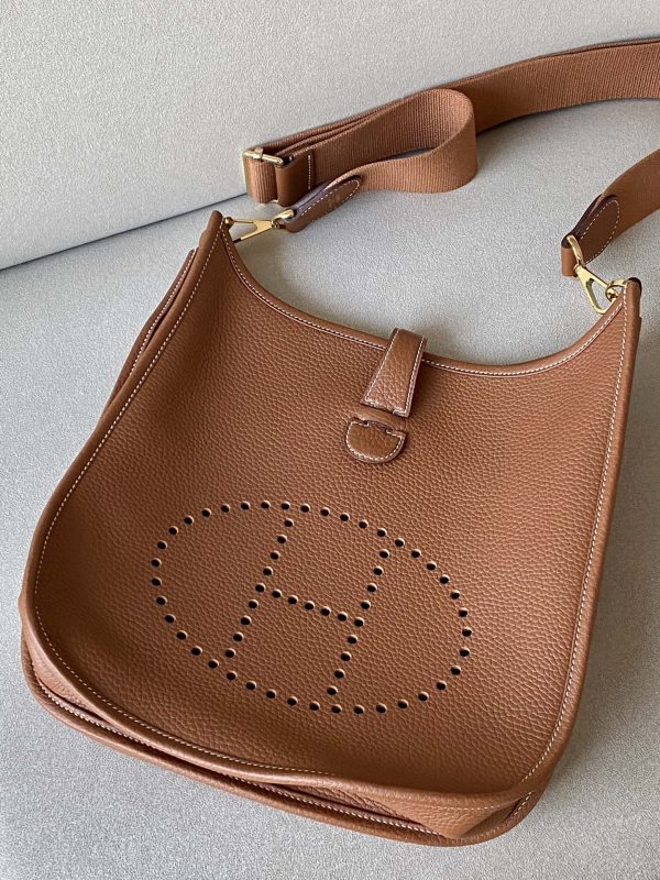 Evelyne PM Clemence Gold 37 Gold Hardware