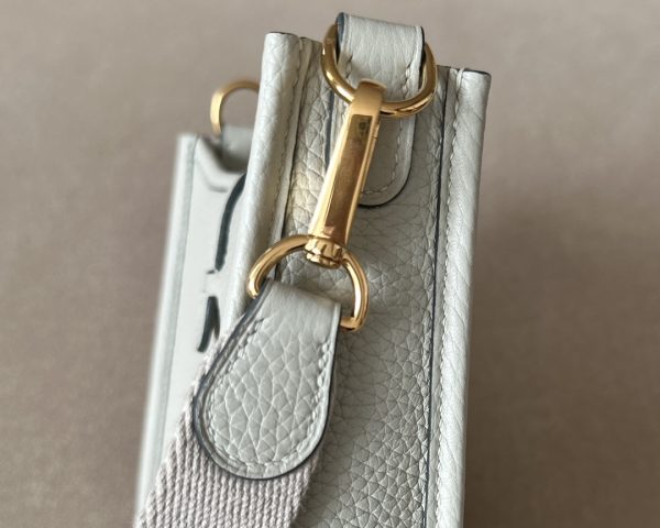 Evelyne TPM Clemence Gris Neve 0W Gold Hardware - Image 2