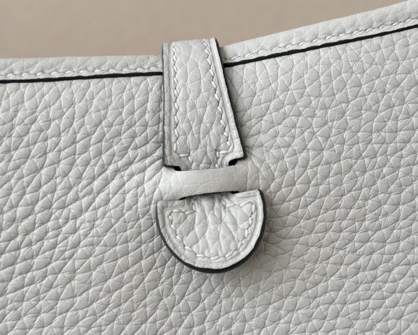 Evelyne TPM Clemence Gris Neve 0W Gold Hardware - Image 8