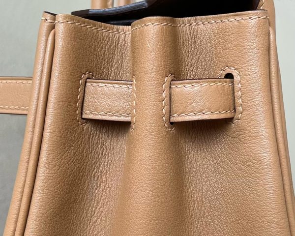 Birkin 25 Swift Chai 0M Gold Hardware - Image 5