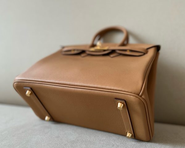 Birkin 25 Swift Chai 0M Gold Hardware - Image 8