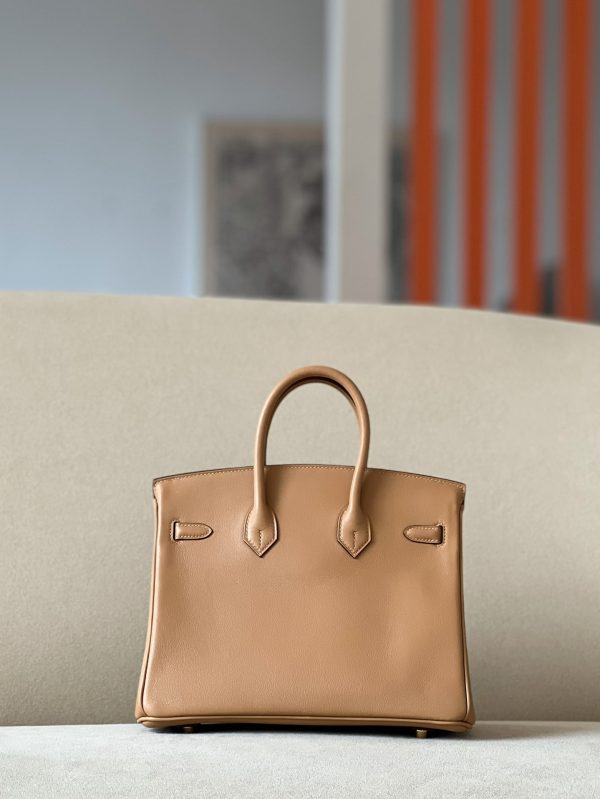 Birkin 25 Swift Chai 0M Gold Hardware - Image 11