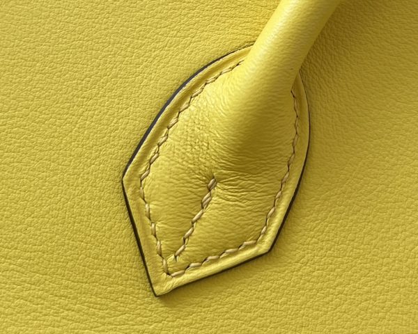 Birkin 25 Swift Jaune De Naples 9O Gold Hardware - Image 9