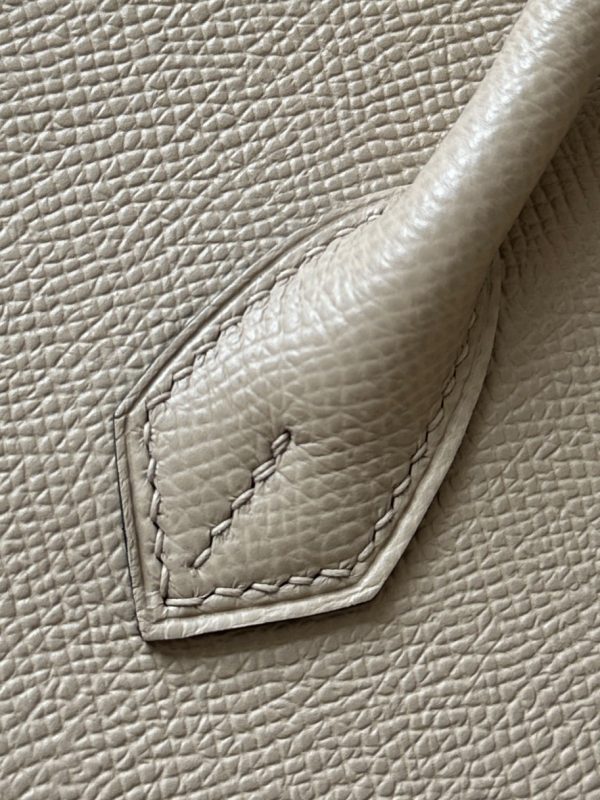 Birkin 25 Epsom Gris Tourterelle(81) Gold Hardware - Image 7