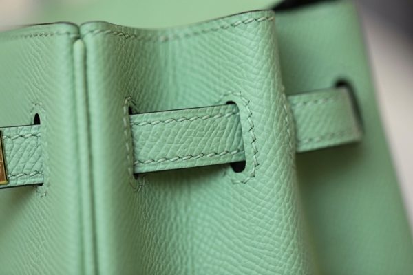 Birkin 25 Epsom Vert Criquet (3I) Gold Hardware - Image 8