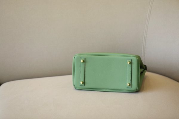 Birkin 25 Epsom Vert Criquet (3I) Gold Hardware - Image 3