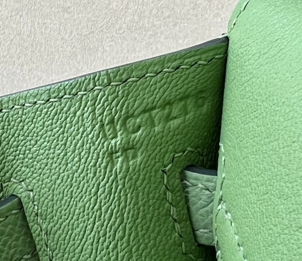 Birkin 25 Epsom Vert Criquet  (3I ) Gold Hardware Sellier - Image 8