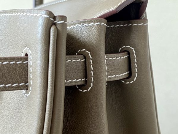 Birkin 25 Swift Etoupe(18) Gold Hardware - Image 6