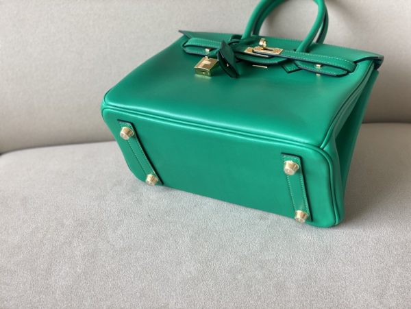 Birkin 25 Swift Vert Dfau(6U) Gold Hardware - Image 9