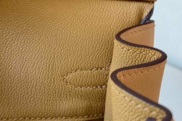 Birkin 25 Swift Biscuit (4B) Gold Hardware - Image 6