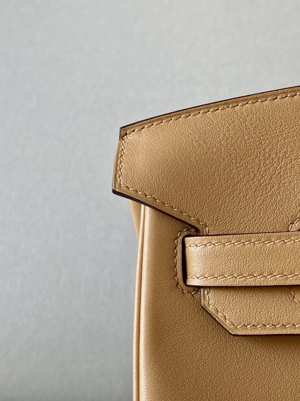 Birkin 25 Swift Biscuit (4B) Gold Hardware - Image 9