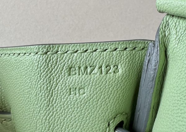 Birkin 30 Ostrich Vert Criquet (3I) Gold Hardware - Image 7