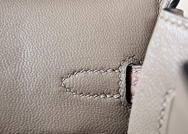 Birkin 25 Ostrich Gris Tourterelle(81) Palladium Hardware - Image 9