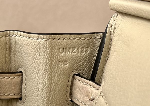 Birkin 25 Ostrich Trench(S2)Gold Hardware - Image 10