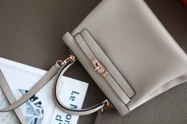 Kelly 25 Togo Trench(S2) Rose Gold Hardware - Image 3
