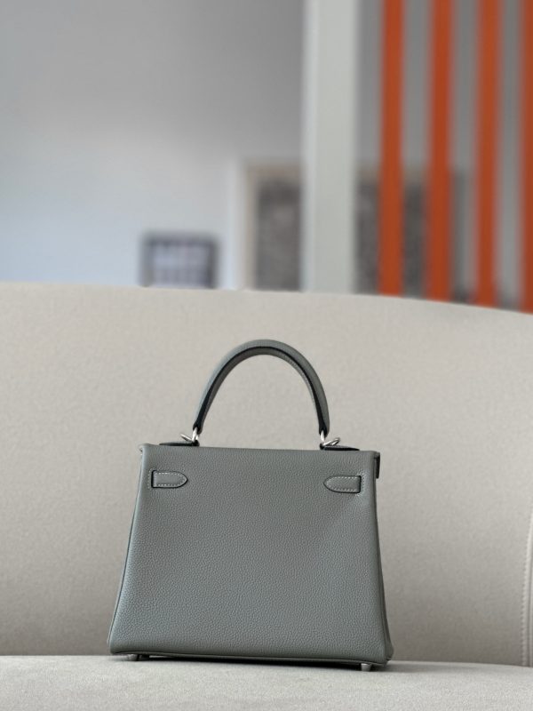 Kelly 25 Togo Gris Mouette(4Z) Palladium Hardware - Image 2