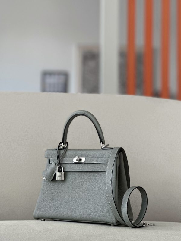 Kelly 25 Togo Gris Mouette(4Z) Palladium Hardware - Image 3