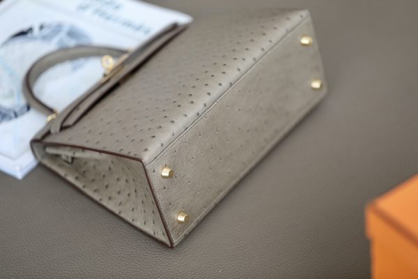 Kelly 25 Ostrich Etoupe(18) Gold Hardware - Image 7