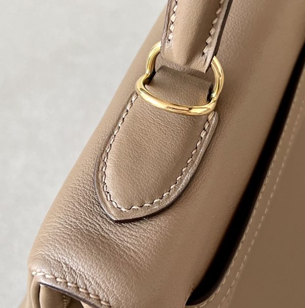 Kelly 35 Swift Beige De Weimar (D0) Gold Hardware - Image 8