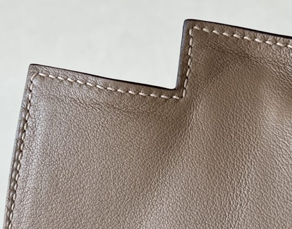 Kelly 35 Swift Beige De Weimar (D0) Gold Hardware - Image 6