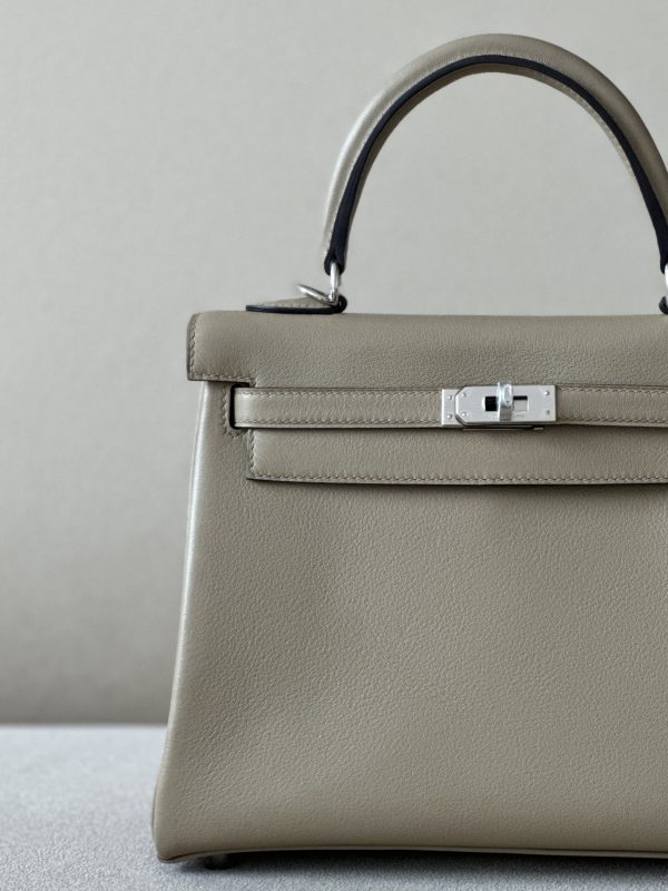 Kelly 25 Swift Beige Marfa (8Q) Palladium Hardware - Image 11