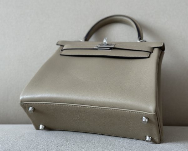 Kelly 25 Swift Beige Marfa (8Q) Palladium Hardware - Image 9