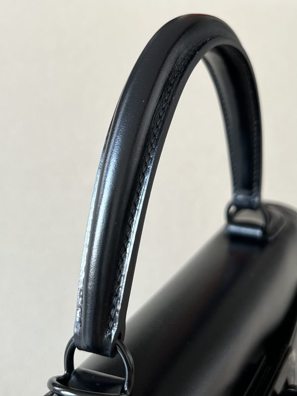 Kelly 28 Black Box Calf So Balck PVD Hardware - Image 8