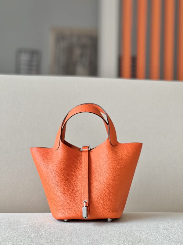 Picotin Lock 18 Clemence Orange(93) Palladium Hardware