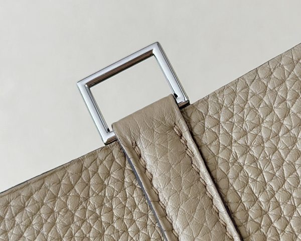 Picotin Lock 18 Clemence  Beige Marfa(8Q) Palladium Hardware - Image 6