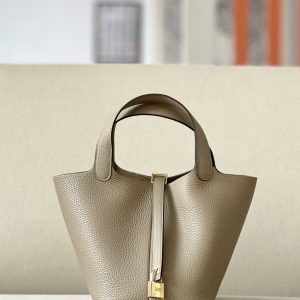 Picotin Lock 18 Clemence  Beige Marfa(8Q) Gold Hardware