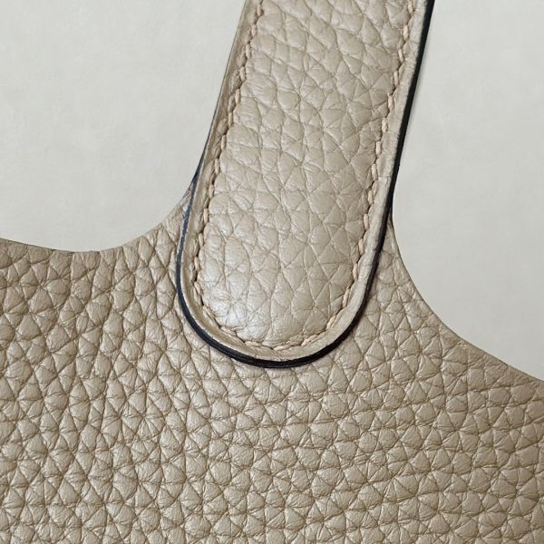 Picotin Lock 18 Clemence  Beige Marfa(8Q) Gold Hardware - Image 8