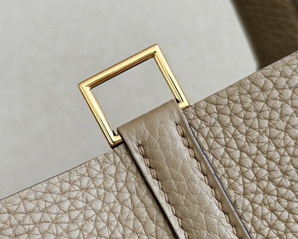 Picotin Lock 18 Clemence  Beige Marfa(8Q) Gold Hardware - Image 6