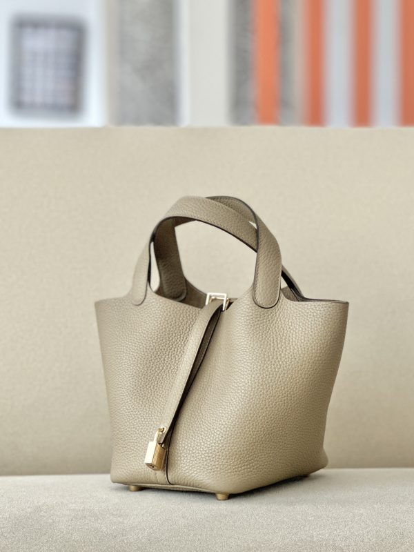 Picotin Lock 18 Clemence  Beige Marfa(8Q) Gold Hardware - Image 3