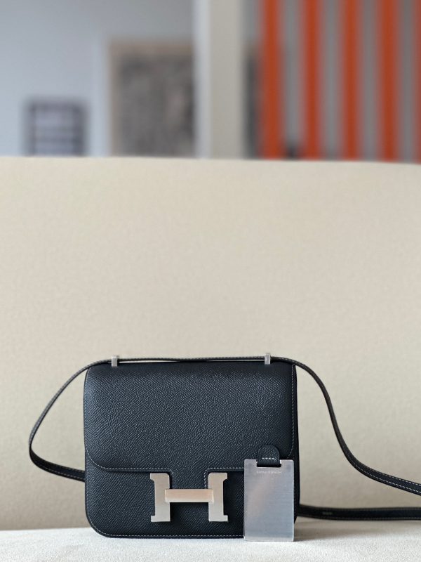 Constance 19 Epsom Graphite(88) Palladium Hardware