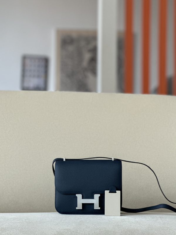 Constance 19 Epsom Blue Nuit(2Z) Palladium Hardware