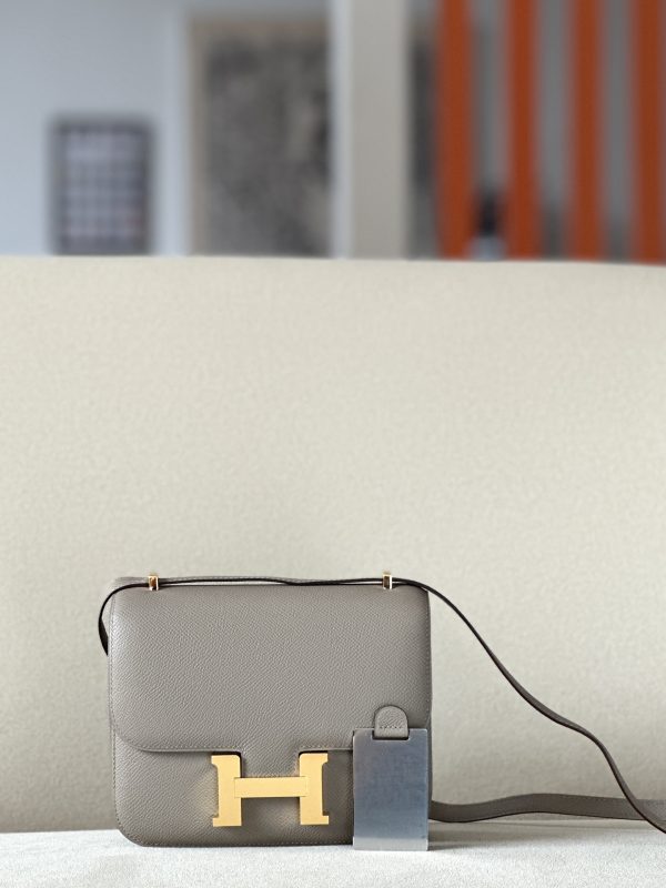 Constance 19 Epsom Gris Asphalte(M8) Gold Hardware
