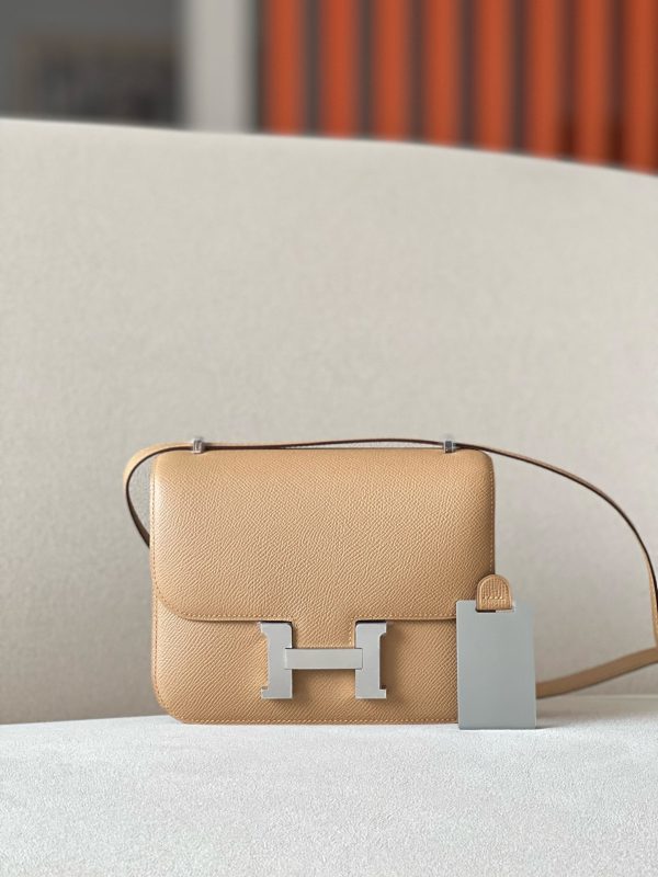 Constance 19 Epsom Chai (0M) Palladium Hardware