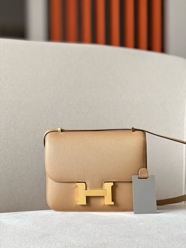 Constance 19 Epsom Chai (0M) Gold Hardware