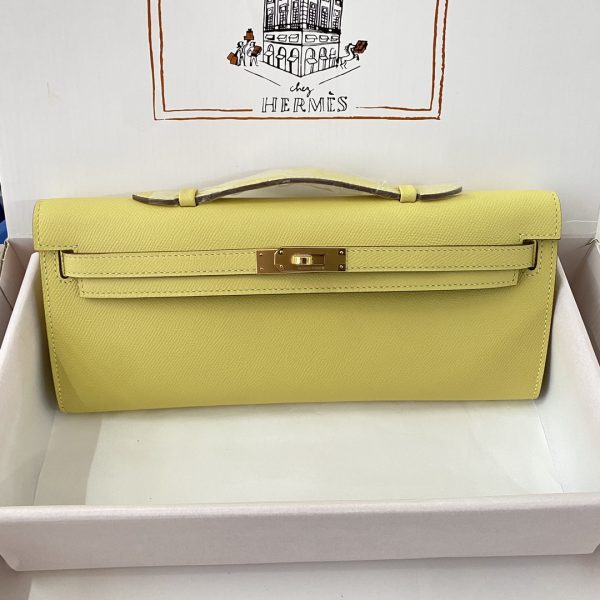 Kelly Cut 31 Epsom Jaune Poussin  (1Z) Gold Hardware - Image 7