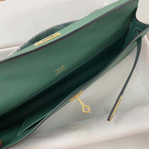 Kelly Cut 31 Epsom Malachite  (Z6) Gold Hardware - Image 4