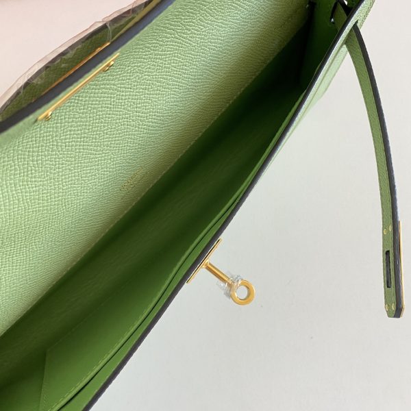 Kelly Cut 31 Epsom Vert Criquet  (3I) Gold Hardware - Image 3