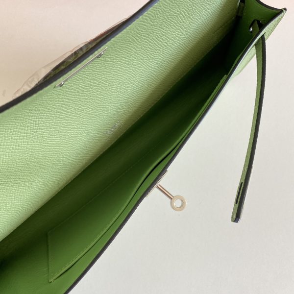 Kelly Cut 31 Epsom Vert Criquet  (3I) Palladium Hardware - Image 6