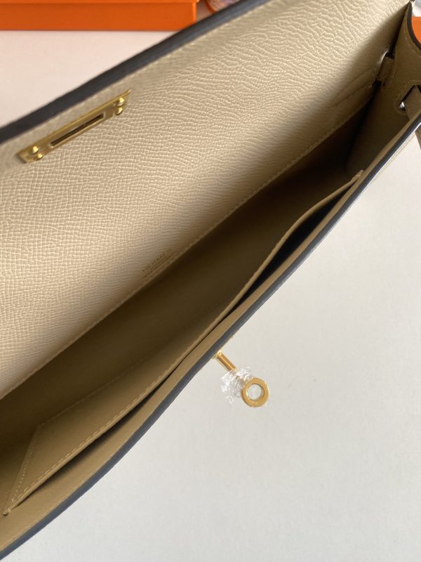 Kelly Cut 31 Epsom Gris Tourterelle (81) Gold Hardware - Image 6